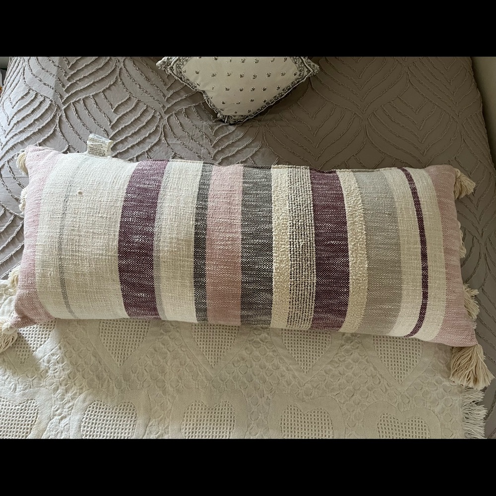 Decorative body pillow